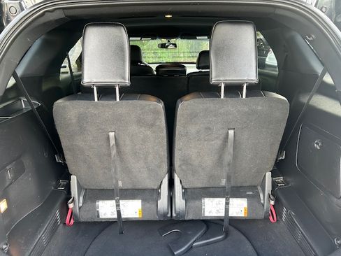Used 2016 Ford Explorer 4WD XLT image 32