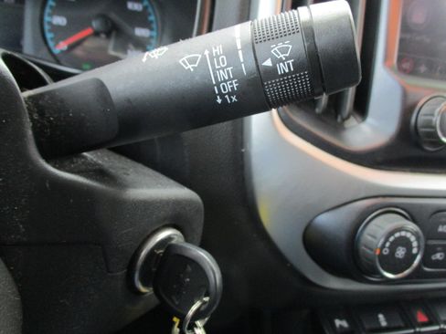 Used 2022 Chevrolet Colorado LT image 47