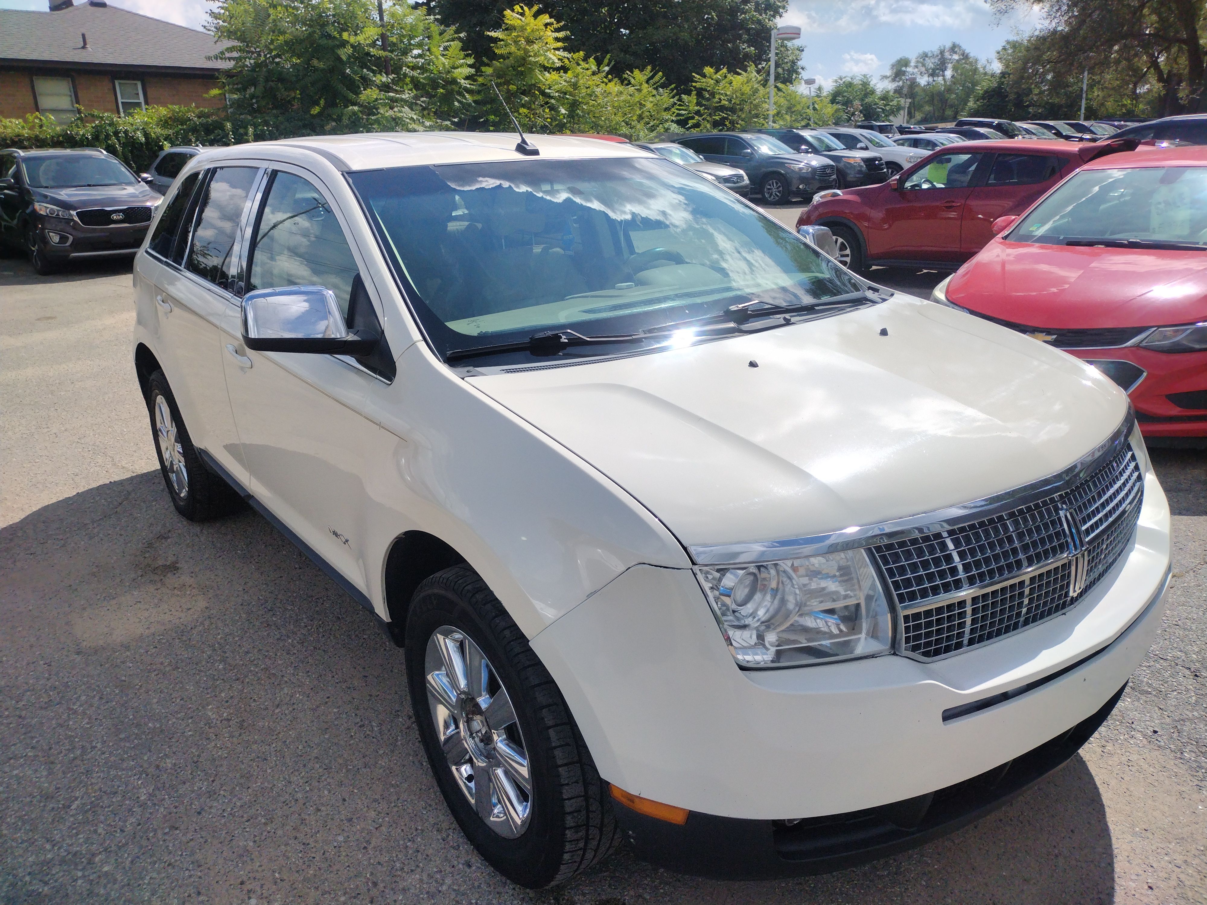 Used 2007 Lincoln MKX AWD image 3