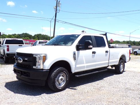 Used 2019 Ford F250 4x4 Crew Cab Super Duty image 1