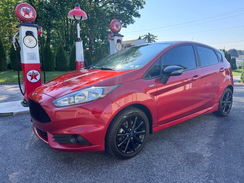 Used 2019 Ford Fiesta ST-Line Hatchback FWD image 1