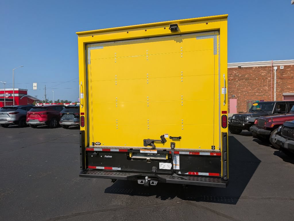 Used 2022 Ford E-350 and Econoline 350 Super Duty RWD image 4