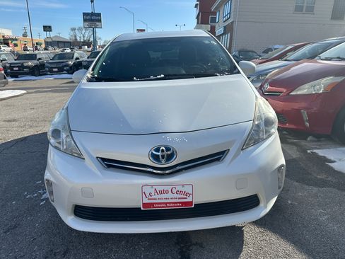 Used 2013 Toyota Prius V Three image 2