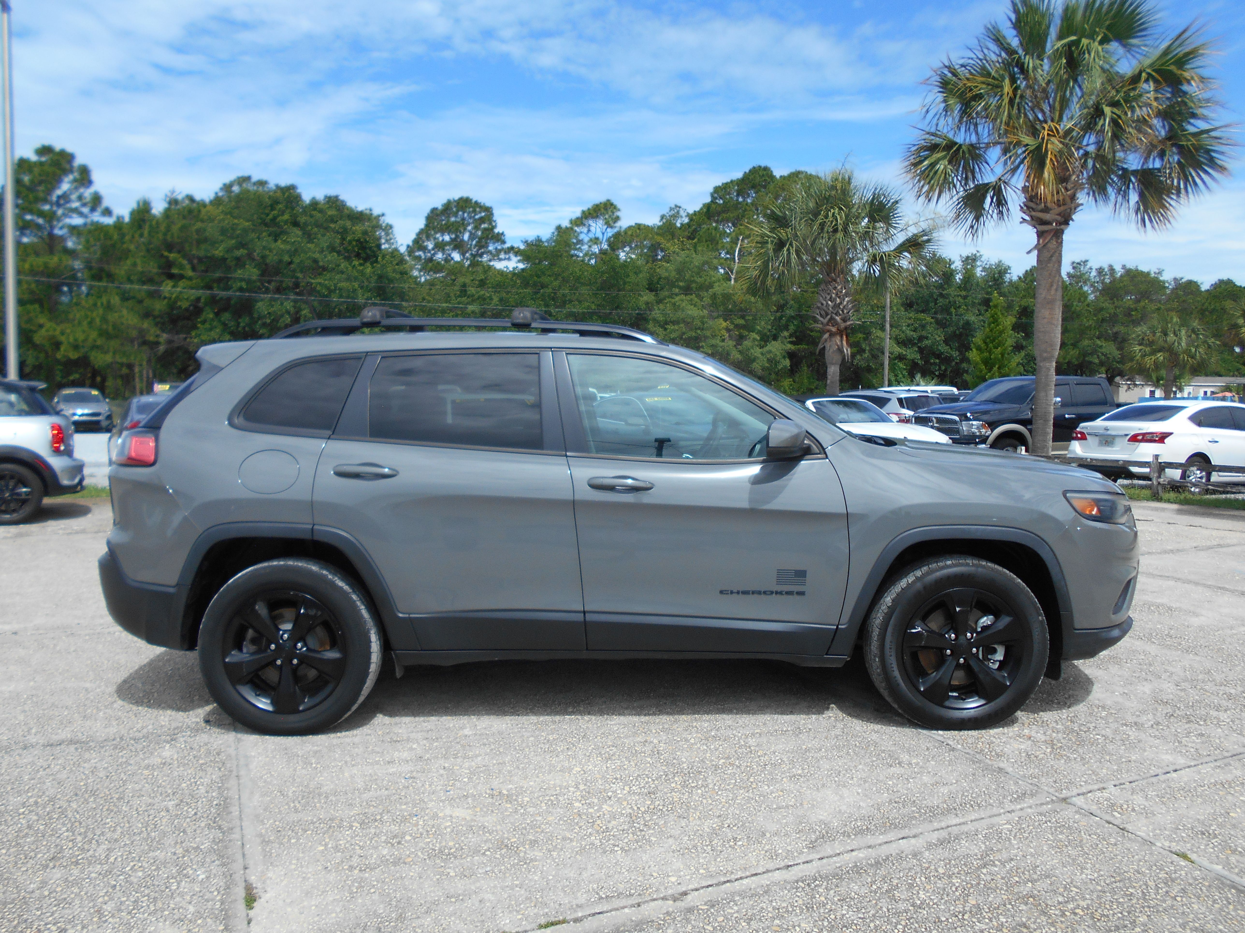 Used 2021 Jeep Cherokee 4WD Latitude image 5