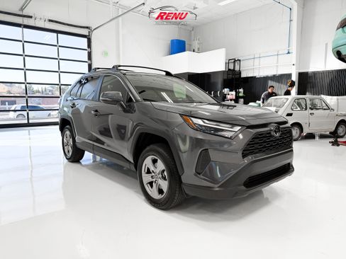 Used 2025 Toyota RAV4 XLE image 1