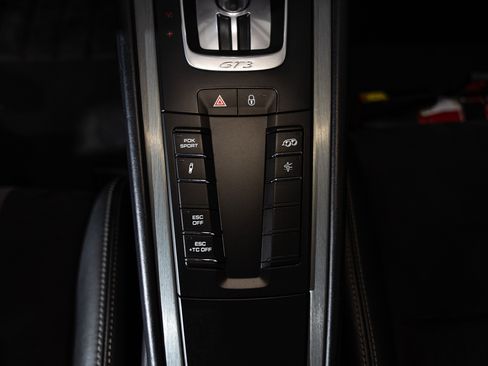 Used 2018 Porsche 911 GT3 Coupe RWD image 19