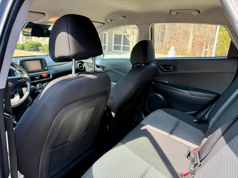 Used 2020 Hyundai Kona SE image 11