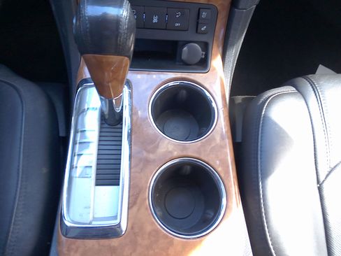 Used 2012 Buick Enclave Premium image 22