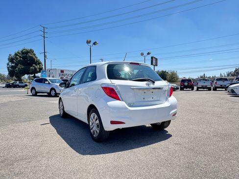 Used 2012 Toyota Yaris 2-Door Hatchback FWD image 6