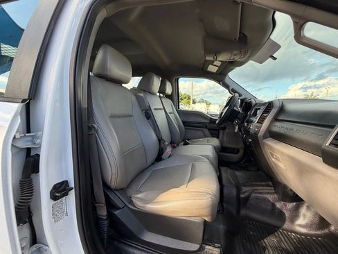 Used 2017 Ford F550 image 20