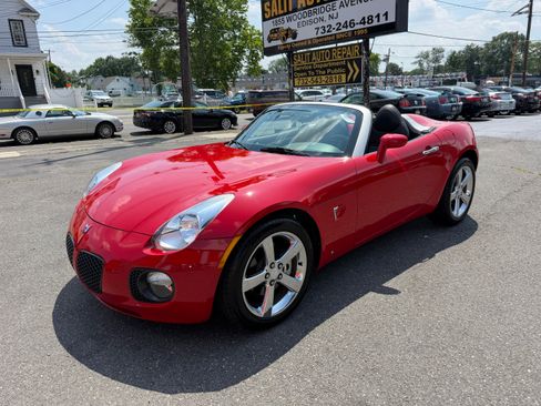 Used 2007 Pontiac Solstice GXP Convertible RWD image 17