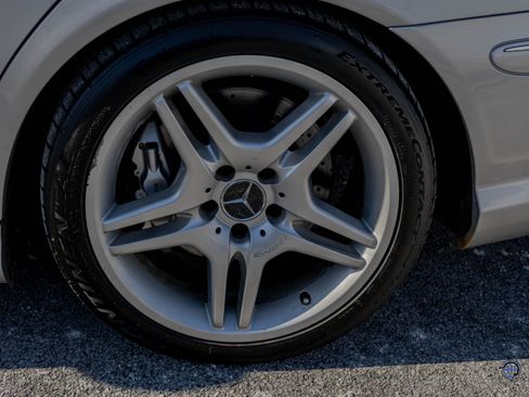 Used 2005 Mercedes-Benz E 55 AMG image 7