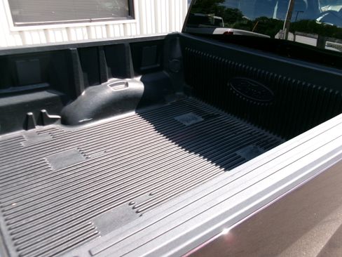 Used 2018 Ford F150 XLT image 19