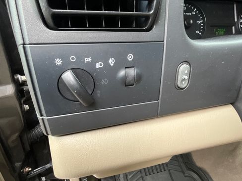 Used 2007 Ford F250 image 11