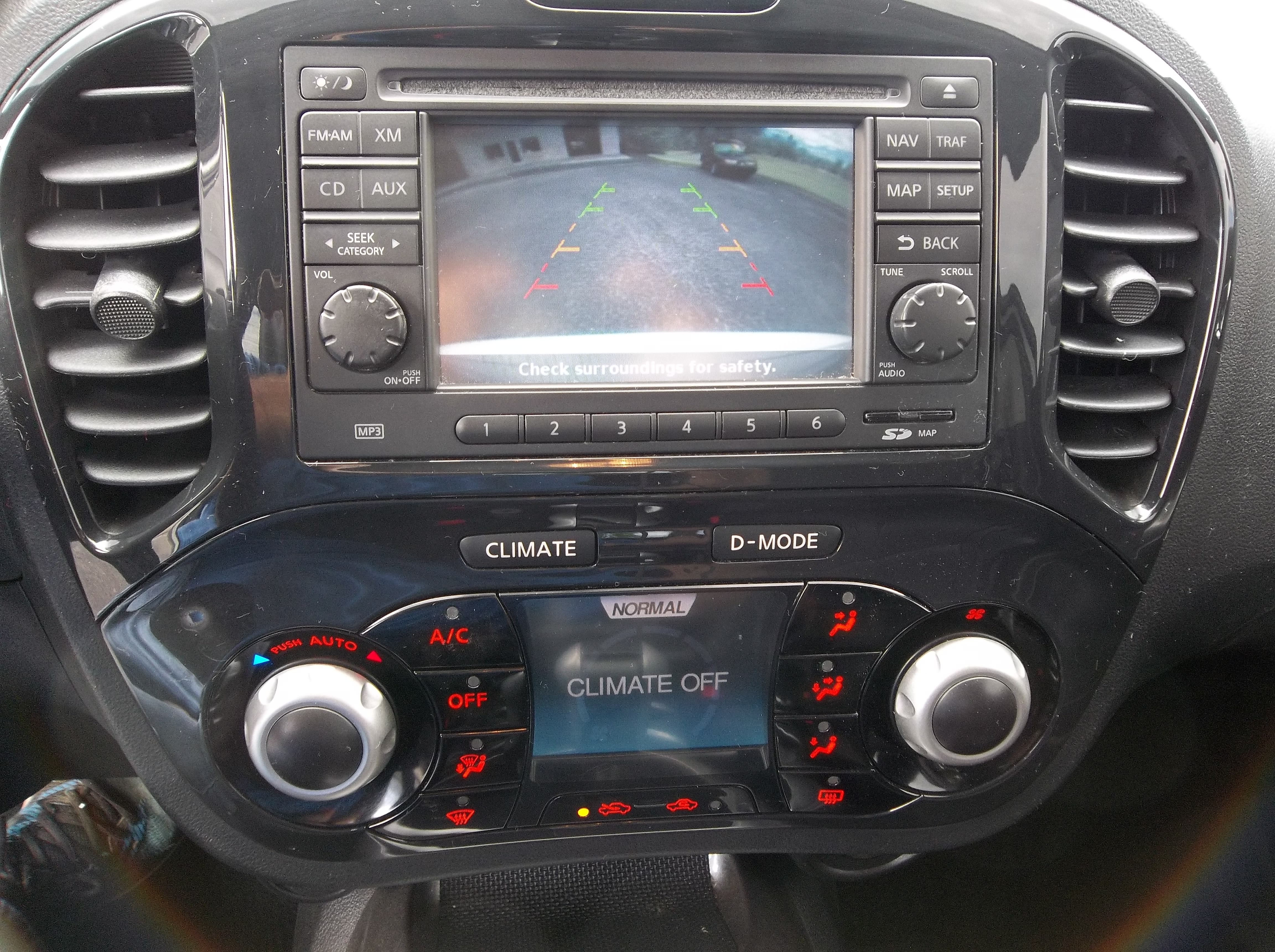 Used 2013 Nissan Juke AWD image 12