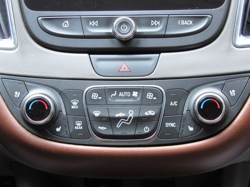 Used 2016 Chevrolet Malibu Premier image 23