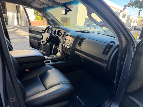 Used 2011 Toyota Tundra 4x4 w/ SR5 & TRD Rock Warrior image 32