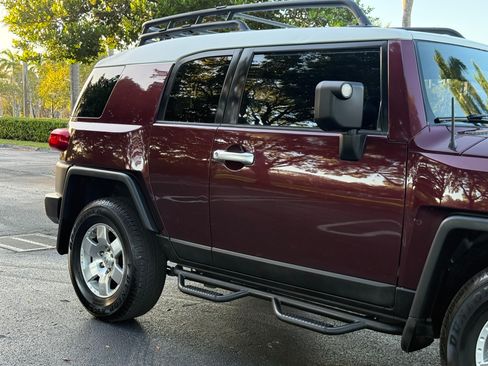Used 2007 Toyota FJ Cruiser image 50