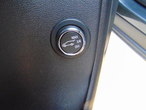 Used 2020 Chevrolet Blazer LT image 15