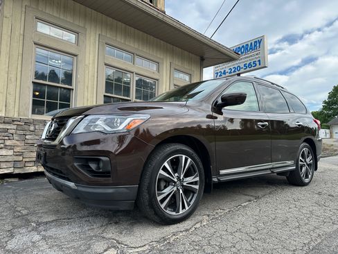 Used 2020 Nissan Pathfinder 4WD Platinum image 1