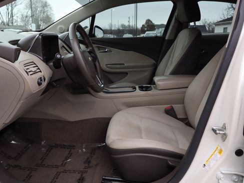 Used 2014 Chevrolet Volt Premium image 12