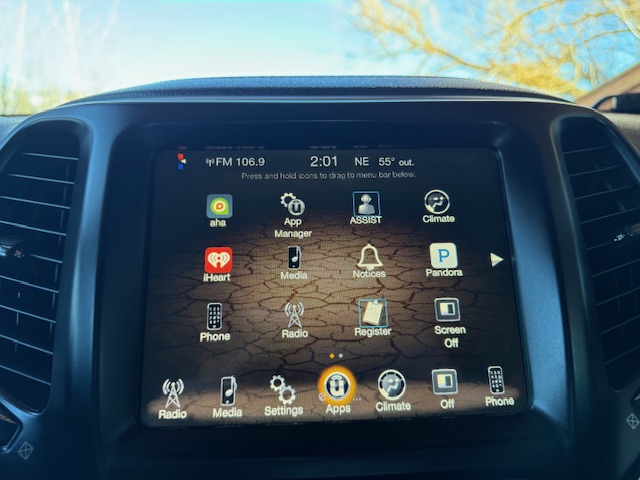 Used 2017 Jeep Cherokee Trailhawk AWD/4WD image 11