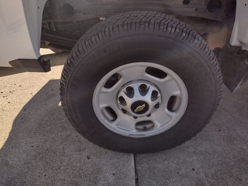 Used 2015 Chevrolet Silverado 2500 image 29