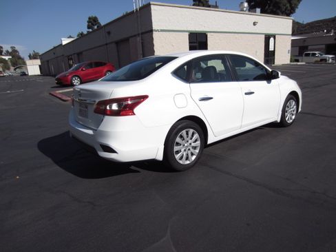 Used 2019 Nissan Sentra S w/ Electronics Package FWD image 4