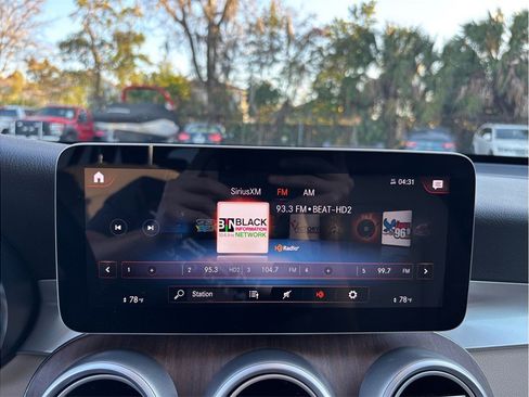 Used 2020 Mercedes-Benz GLC 300 image 29