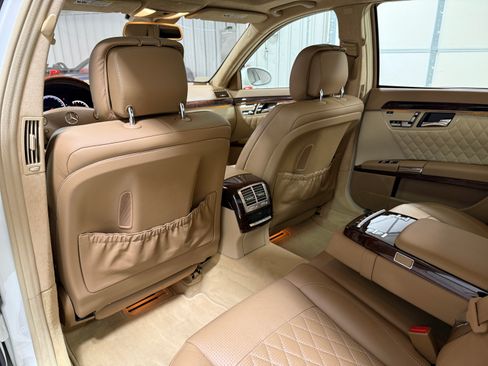 Used 2009 Mercedes-Benz S 65 AMG Sedan image 30