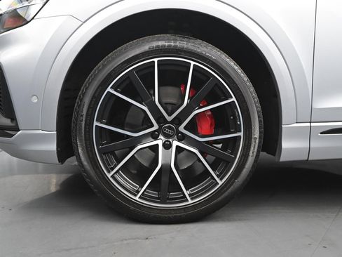 Used 2019 Audi Q8 Prestige image 10
