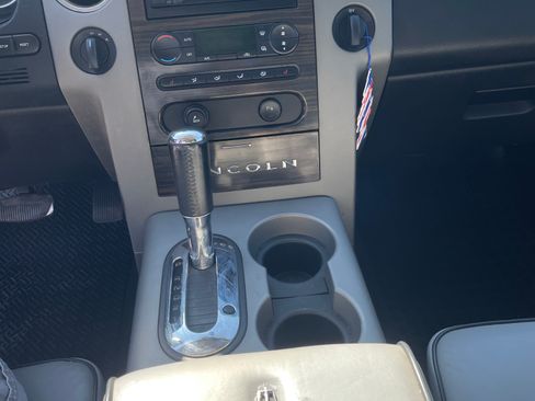Used 2007 Lincoln Mark LT 4x4 image 12
