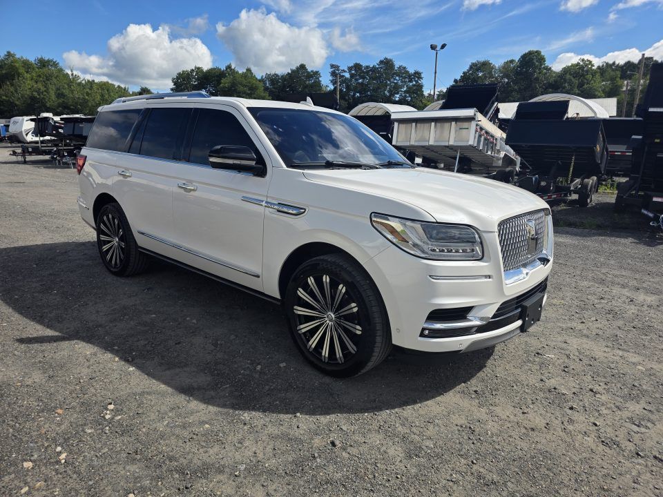 Used 2019 Lincoln Navigator 4WD Reserve image 1