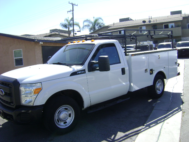 Used 2013 Ford F350 2WD Regular Cab Super Duty image 4