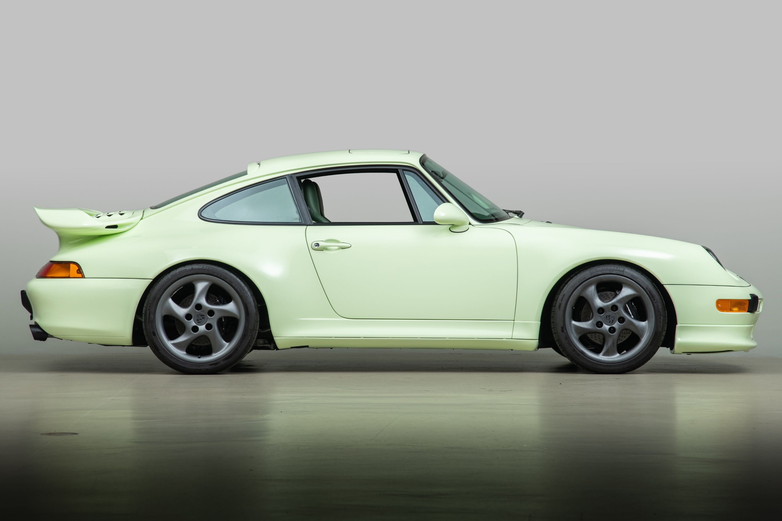 Used 1998 Porsche 911 Carrera S RWD image 10