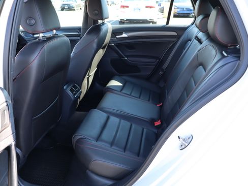 Used 2019 Volkswagen GTI SE image 14