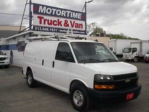 Used 2021 Chevrolet Express 3500 image 1