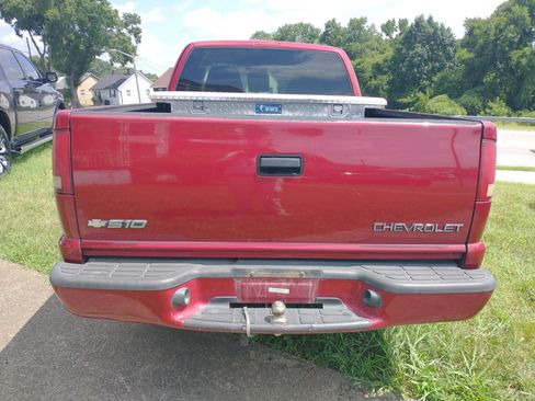 Used 2002 Chevrolet S10 Pickup 4x4 Extended Cab image 4