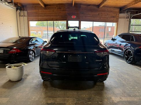 Used 2022 Maserati Levante GT AWD/4WD image 8