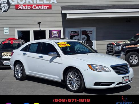 Used 2012 Chrysler 200 Limited image 1
