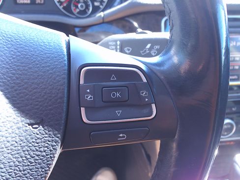 Used 2015 Volkswagen Passat TDI FWD image 28