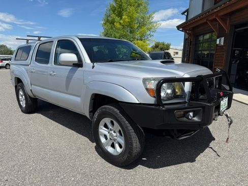 Used 2011 Toyota Tacoma 4x4 Double Cab image 8
