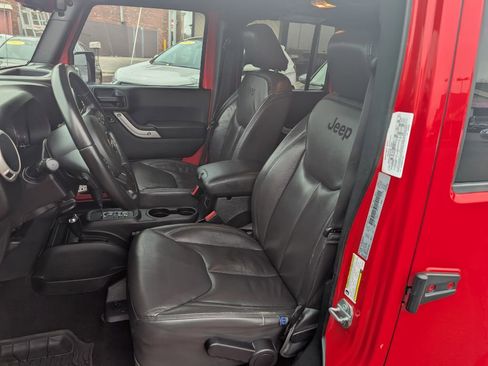 Used 2017 Jeep Wrangler Unlimited Sahara image 7