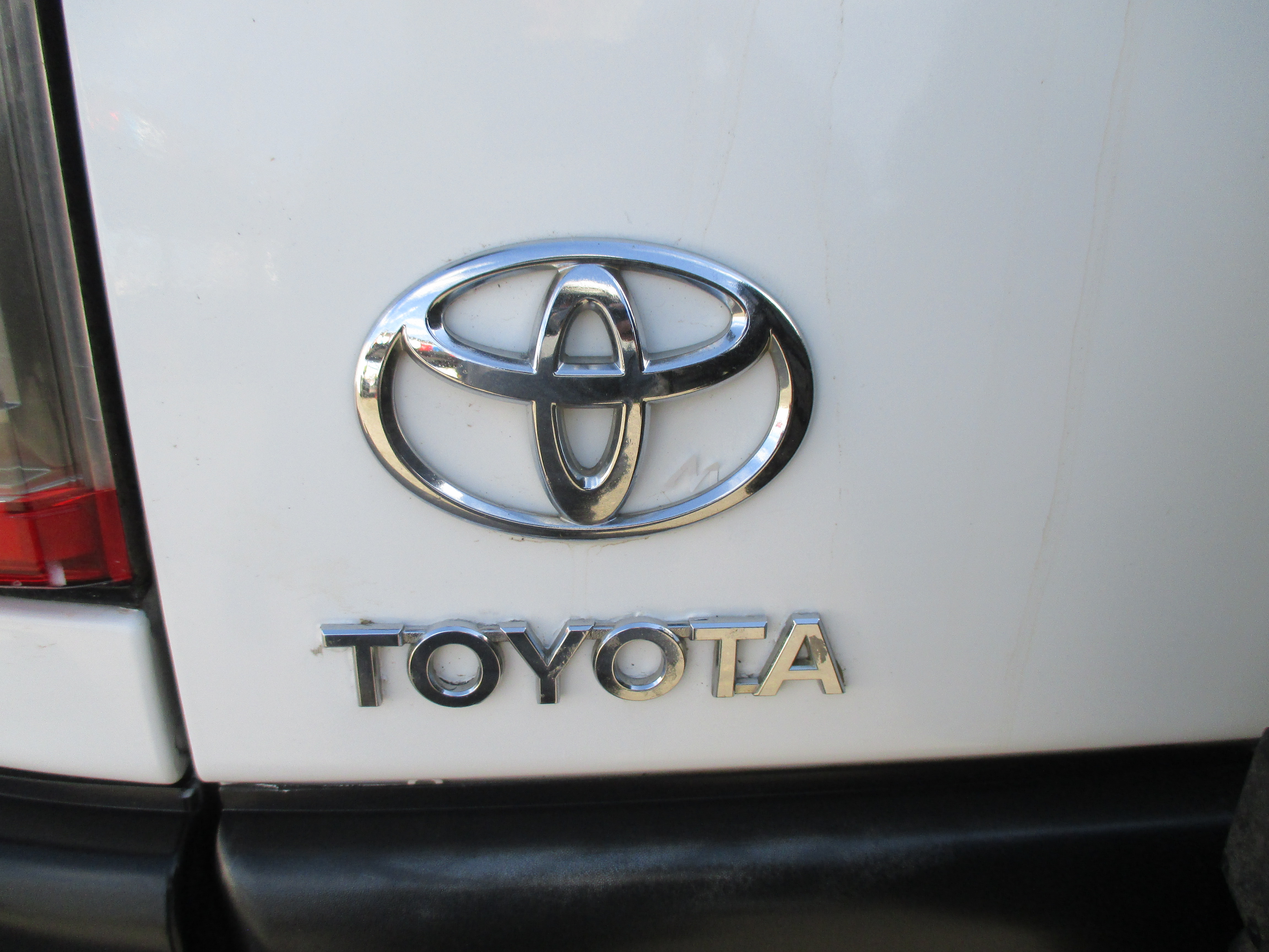 Used 2012 Toyota FJ Cruiser 4WD w/ Upgrade & Convenience image 10