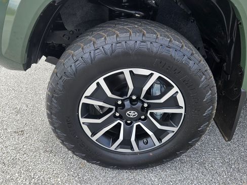 Used 2021 Toyota Tacoma image 8