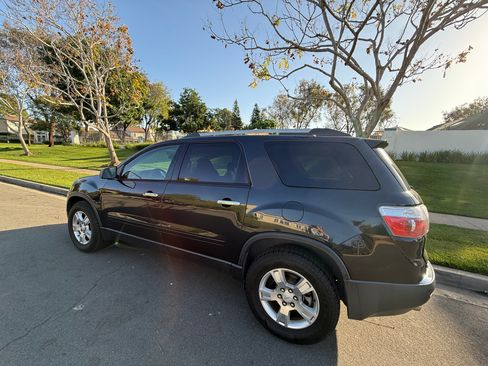 Used 2011 GMC Acadia SL image 3