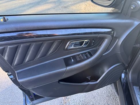 Used 2011 Ford Taurus Limited image 7