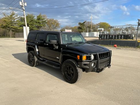 Used 2007 HUMMER H3 AWD/4WD image 3