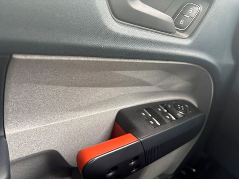 Used 2022 Ford Maverick XLT image 17