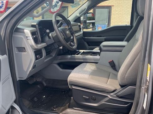 Used 2025 Ford F350 4x4 Crew Cab Super Duty image 15